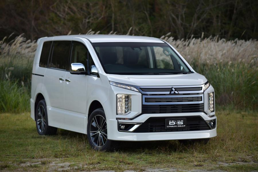  Mitsubishi Delica D:5 Urban Gear 2018 года  (фото 26 из 30)
